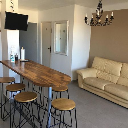 Grands Buffets Hebergement Appartement Narbonne Exterior photo